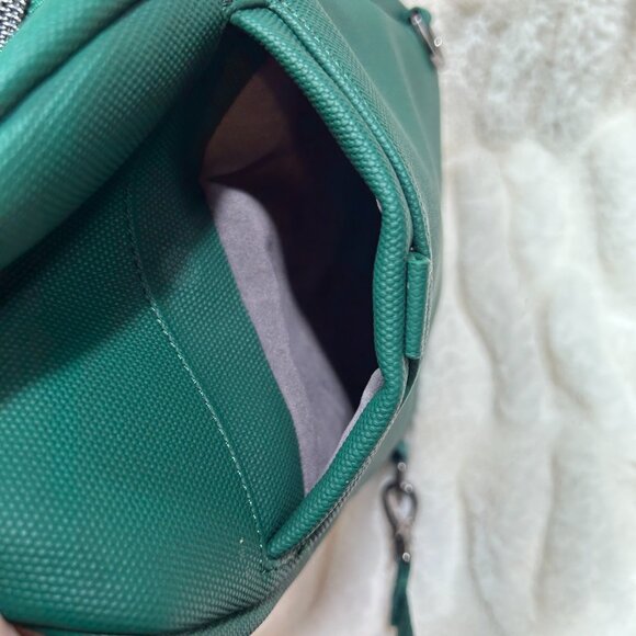 Lug Scurry Wickedly Green Matte Luxe  VL Sling Bag - EUC main image 11